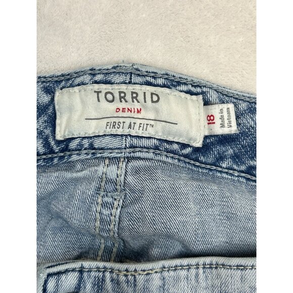 Torrid Jeans Womens 18 Plus Blue Denim Distressed Tapered‎ Leg - Picture 3 of 9